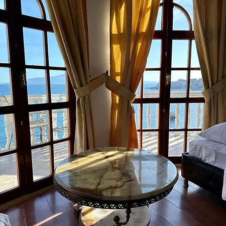 Monte Cristo Skypool Sarandë