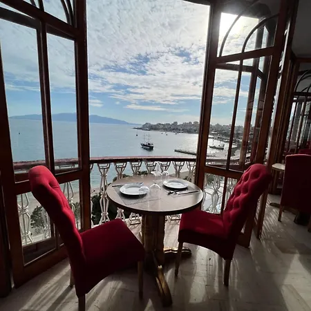 Hotel Monte Cristo Skypool 4*